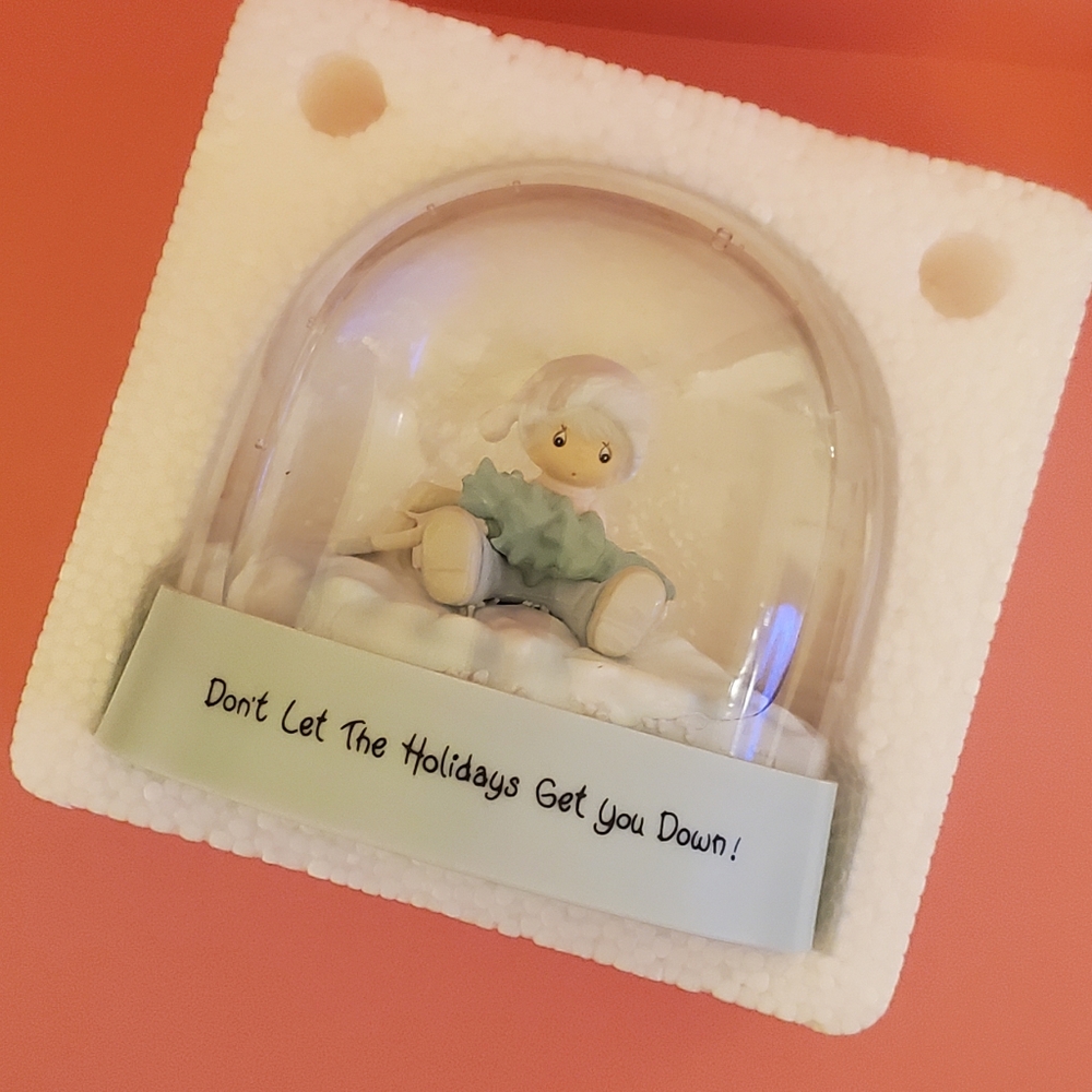 Vtg. Precious Moments Holiday Snowglobes